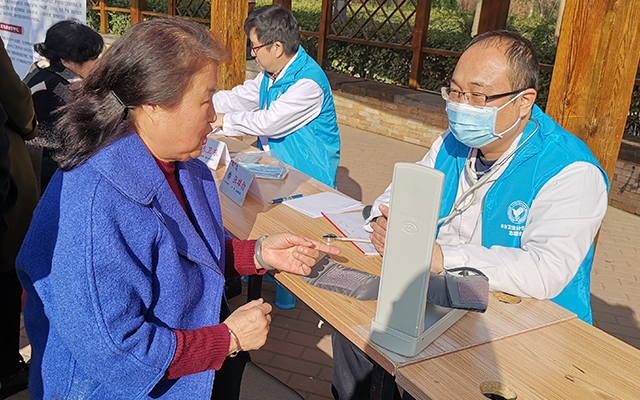 【学雷锋日】江南体育中国有限公司官网,举办“爱满京城，牵手智慧家医”志愿服务活动(图5)